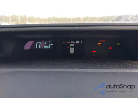 2014 Toyota Prius C Two z USA, uszkodzony, nr VIN JTDKDTB37E1071719